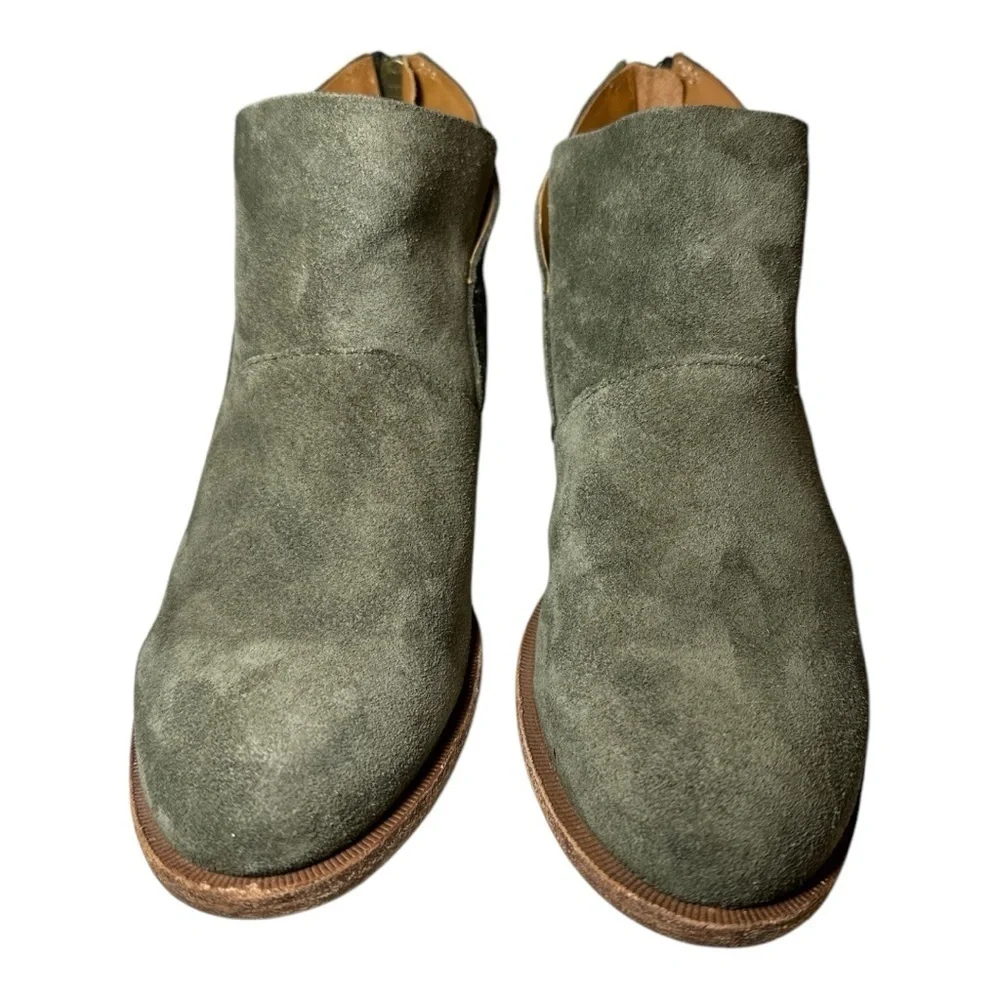 Kork- Ease women’s green suede Ryder Chelsea Boot size 7M